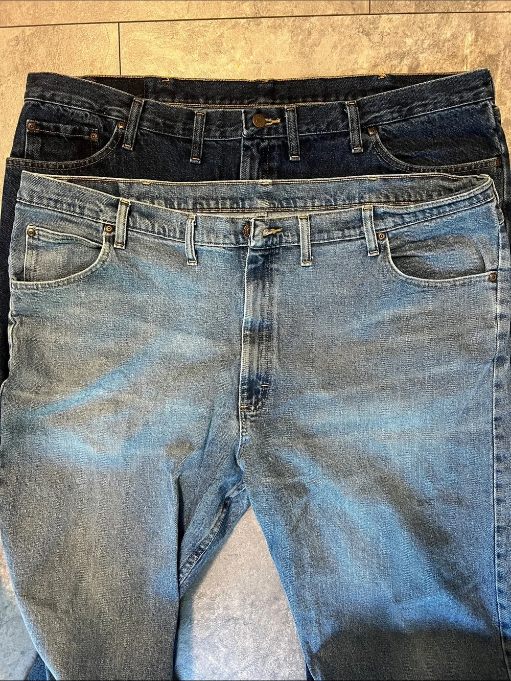 2 pairs of Wrangler Men's Straight Jeans in Dark Indigo & Light Blue used  46”